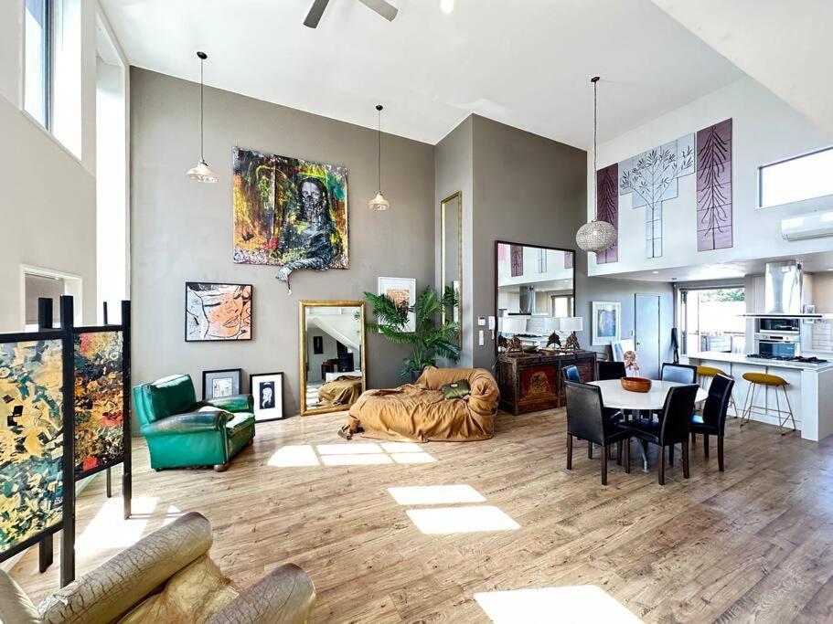 Stunning New York Loft Gallery Christchurch Extérieur photo